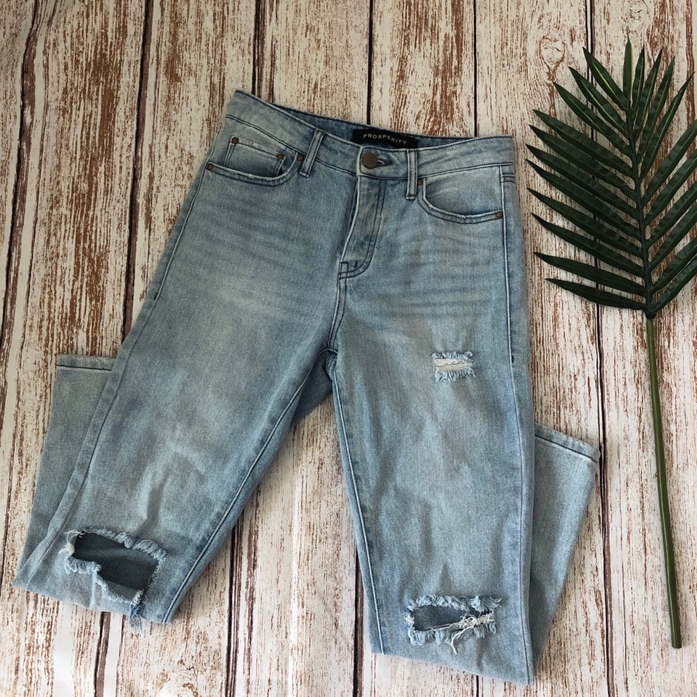 Prosperity Distressed Jeans Size 26